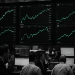 fileName-U.S.-Jobless-Claims-Drop-Below-200000-Signaling-Labor-Market-Resilience-1768485694592