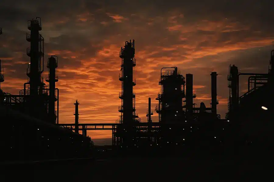 fileName-Oil-Slides-Over-4-as-Trump-Signals-Iran-Talks-Easing-Supply-Shock-Fears-1770041137560