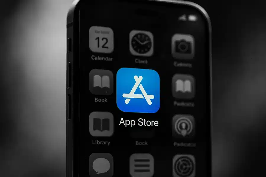 apple-cuts-china-app-store-fees-to-25-following-regulatory-p-1773381711038