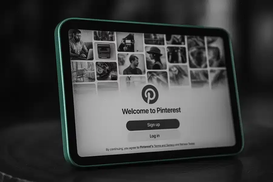 elliott-takes-1-billion-pinterest-stake-to-fund-buybacks-as-1772557440892