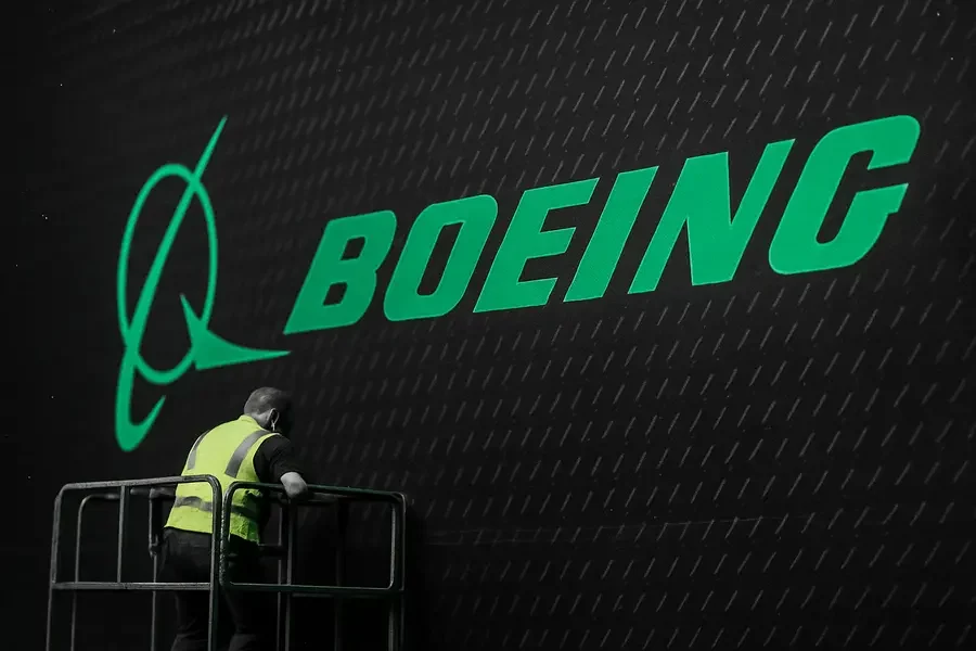 fileName-boeing-delivers-53-aircraft-in-october-maintains-strong-2025-pace-1762882430004