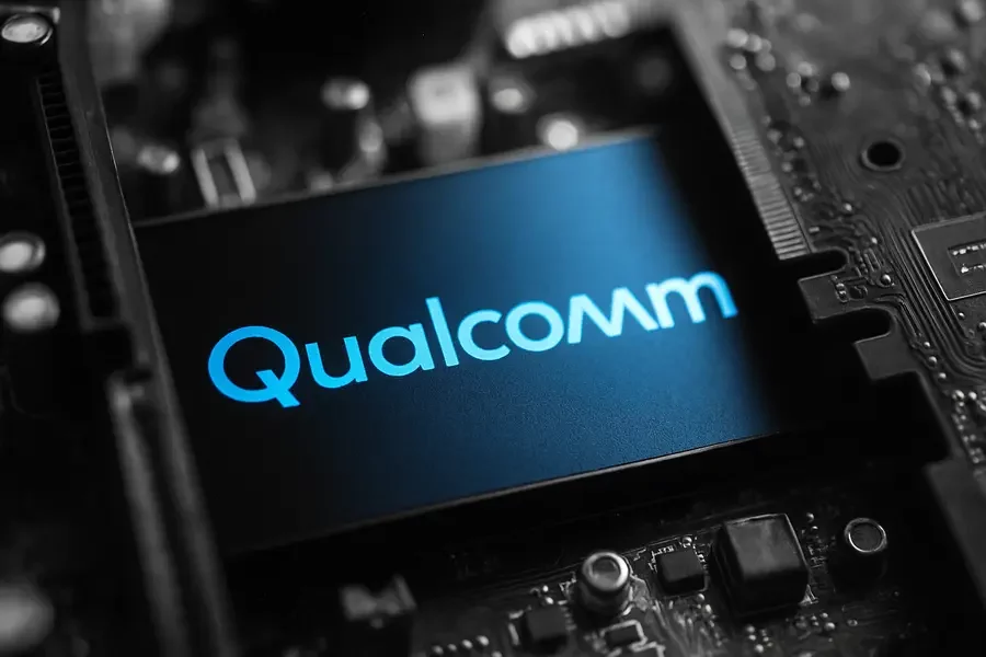 fileName-qualcomm-shares-drop-3-as-china-opens-antitrust-probe-over-autotalks-deal-1760101744183