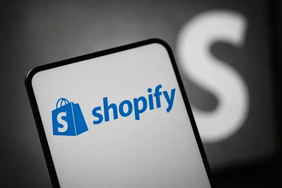 fileName-shopify-beats-q3-estimates-issues-upbeat-holiday-revenue-forecast-1762265046708