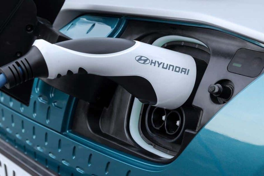 hyundai-kona-electric-pluged-2000